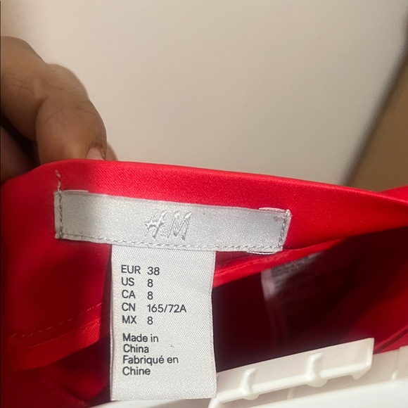 H&M Vibrant Red A-Line Skirt - Picture 3 of 6